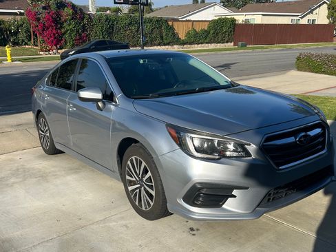 Used 2019 Subaru Legacy 2.5i Premium image 1