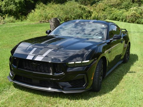 Used 2024 Ford Mustang GT Premium w/ GT Performance Package RWD image 1