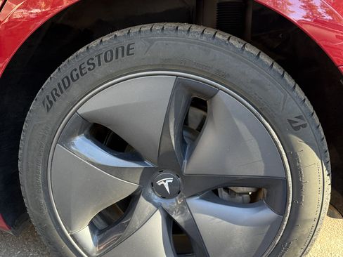 Used 2018 Tesla Model 3 Long Range image 8