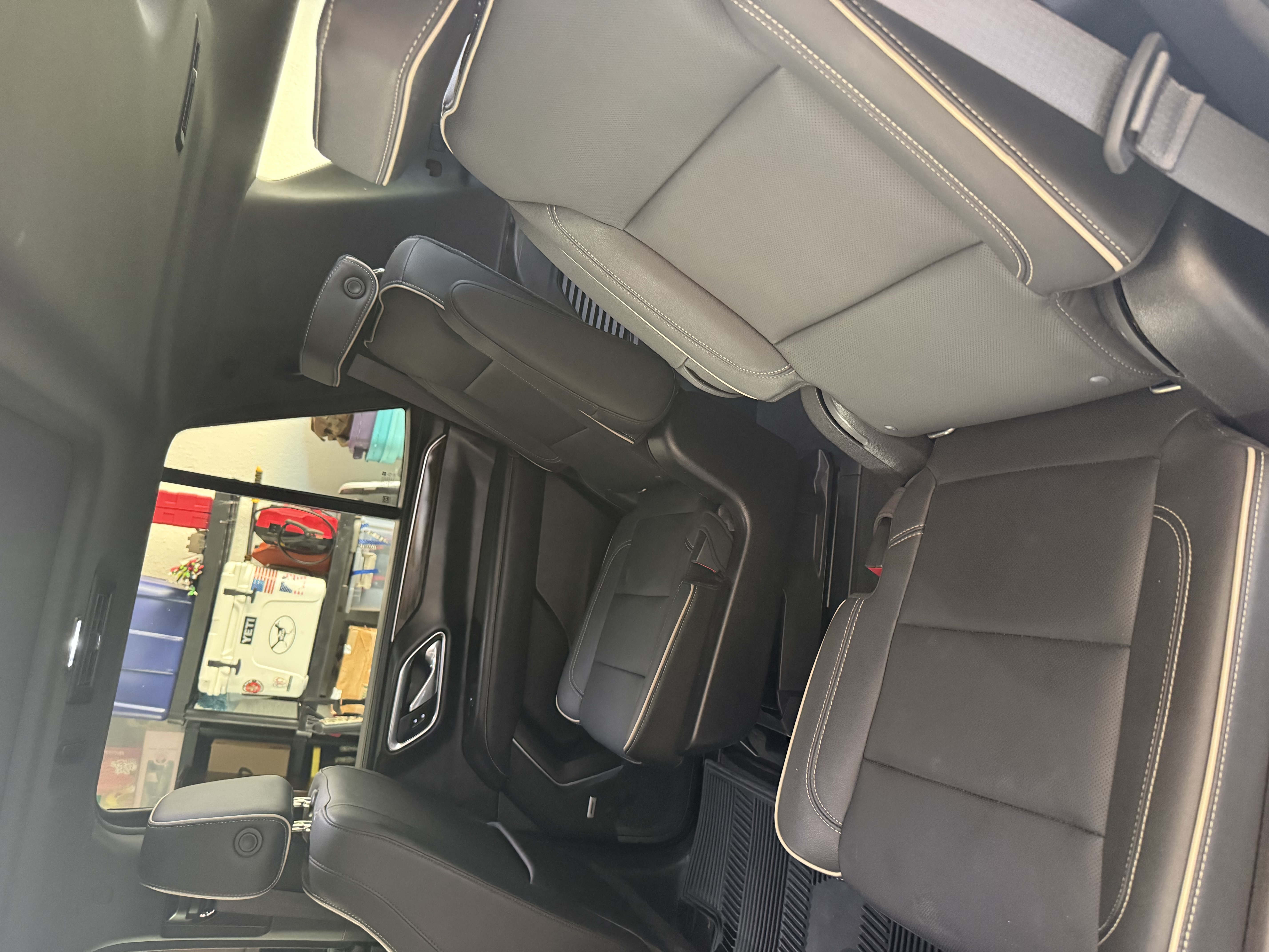 Used 2021 Chevrolet Tahoe Premier w/ Premium Package RWD image 12
