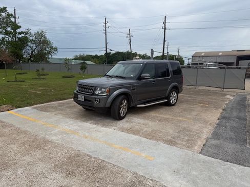 Used 2015 Land Rover LR4 HSE AWD/4WD image 1