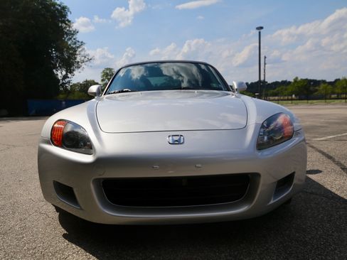 Used 2002 Honda S2000 image 2