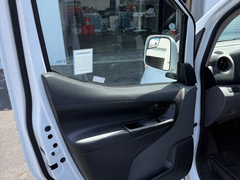 Used 2017 Nissan NV200 SV w/ Technology Package image 15