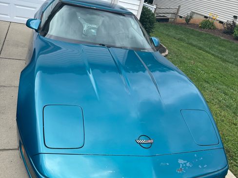 Used 1995 Chevrolet Corvette Coupe RWD image 4
