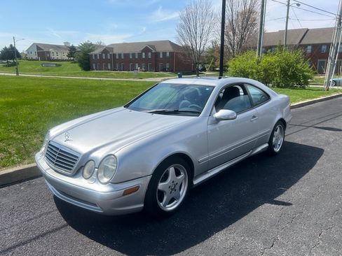 Used 2001 Mercedes-Benz CLK 430 Coupe image 2