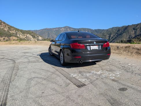 Used 2016 BMW 528i xDrive 528i xDrive Sedan 4D image 2