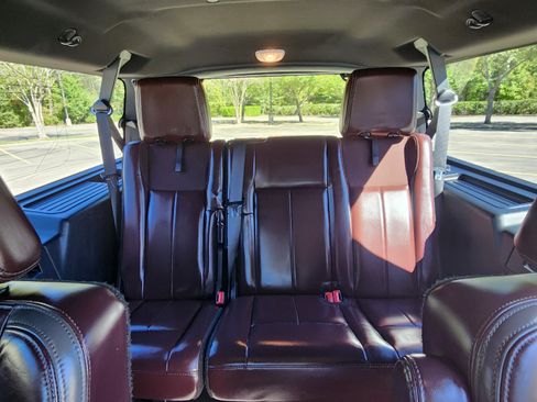 Used 2015 Ford Expedition EL Platinum image 17