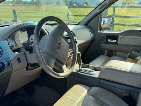 Used 2004 Ford F150 Lariat image 4