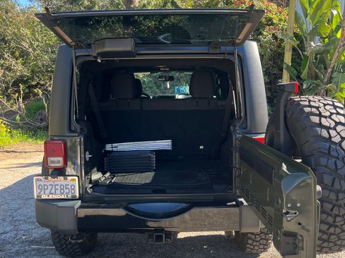 Used 2015 Jeep Wrangler Unlimited Sport image 16