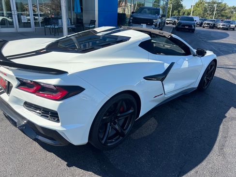 Used 2023 Chevrolet Corvette Z06 image 11