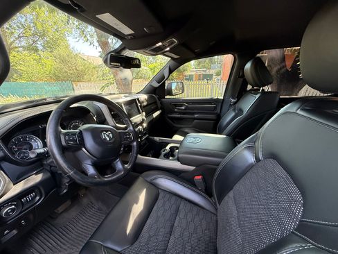 Used 2019 RAM 1500 Sport w/ Black Appearance Package AWD/4WD image 5