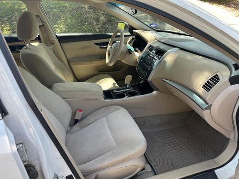 Used 2013 Nissan Altima 2.5 S FWD image 18