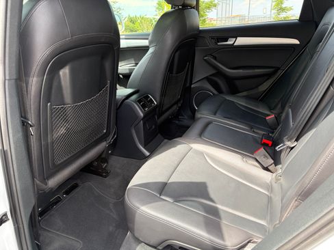 Used 2017 Audi Q5 2.0T Premium Plus w/ Technology Package AWD/4WD image 12