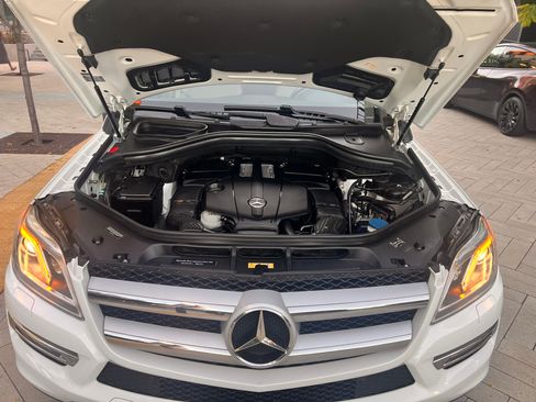 Used 2015 Mercedes-Benz GL 450 4MATIC image 21