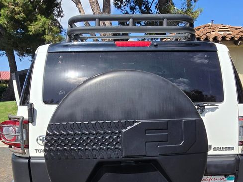 Used 2013 Toyota FJ Cruiser 4WD w/ Upgrade Pkg image 24