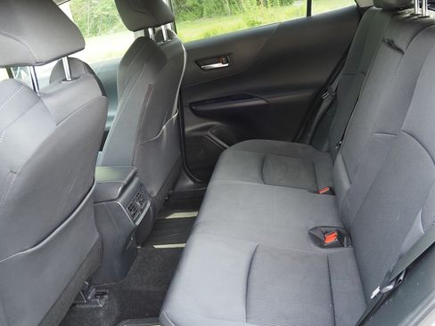 Used 2022 Toyota Venza LE AWD/4WD image 8