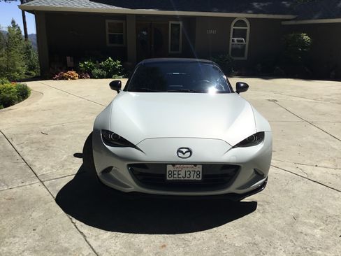 Used 2017 MAZDA MX-5 Miata Club w/ Brembo/BBS Package RWD image 4