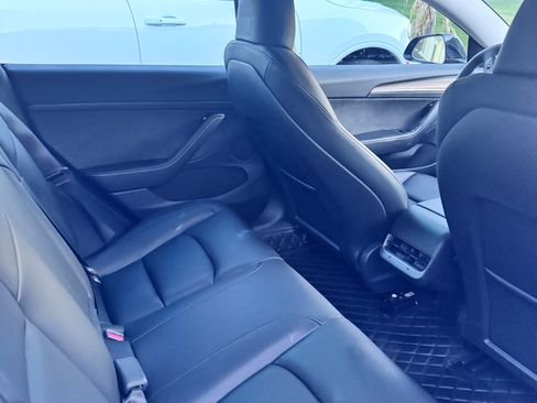 Used 2023 Tesla Model 3 Standard Range image 12