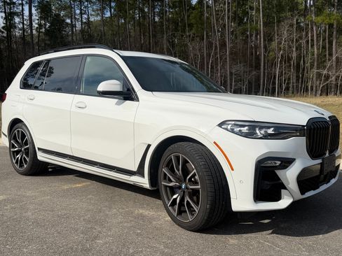 Used 2020 BMW X7 xDrive40i w/ M Sport Package AWD/4WD image 12