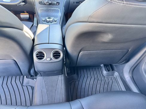 Used 2018 Mercedes-Benz GLC 300 4MATIC image 8