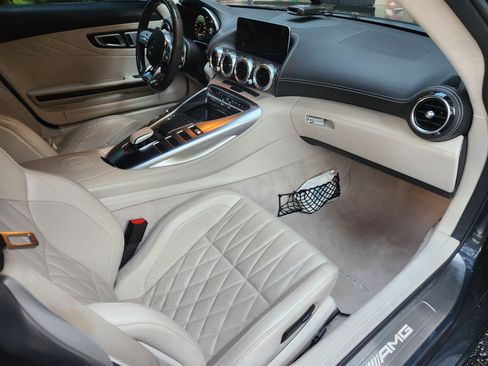 Used 2020 Mercedes-Benz AMG GT C image 16