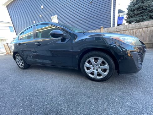 Used 2011 MAZDA MAZDA3 i Sport image 20