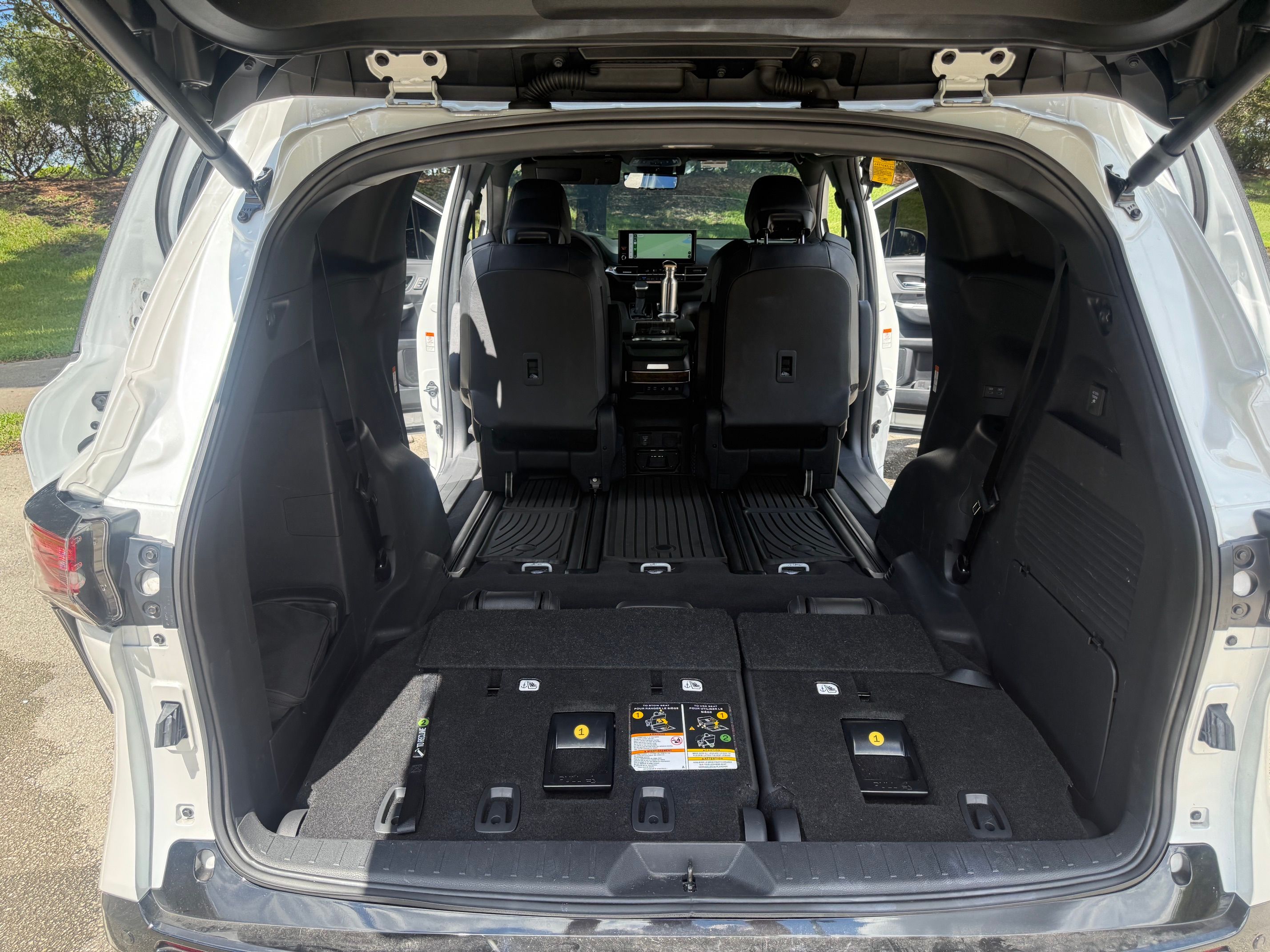 Used 2026 Toyota Sienna Platinum AWD/4WD image 31