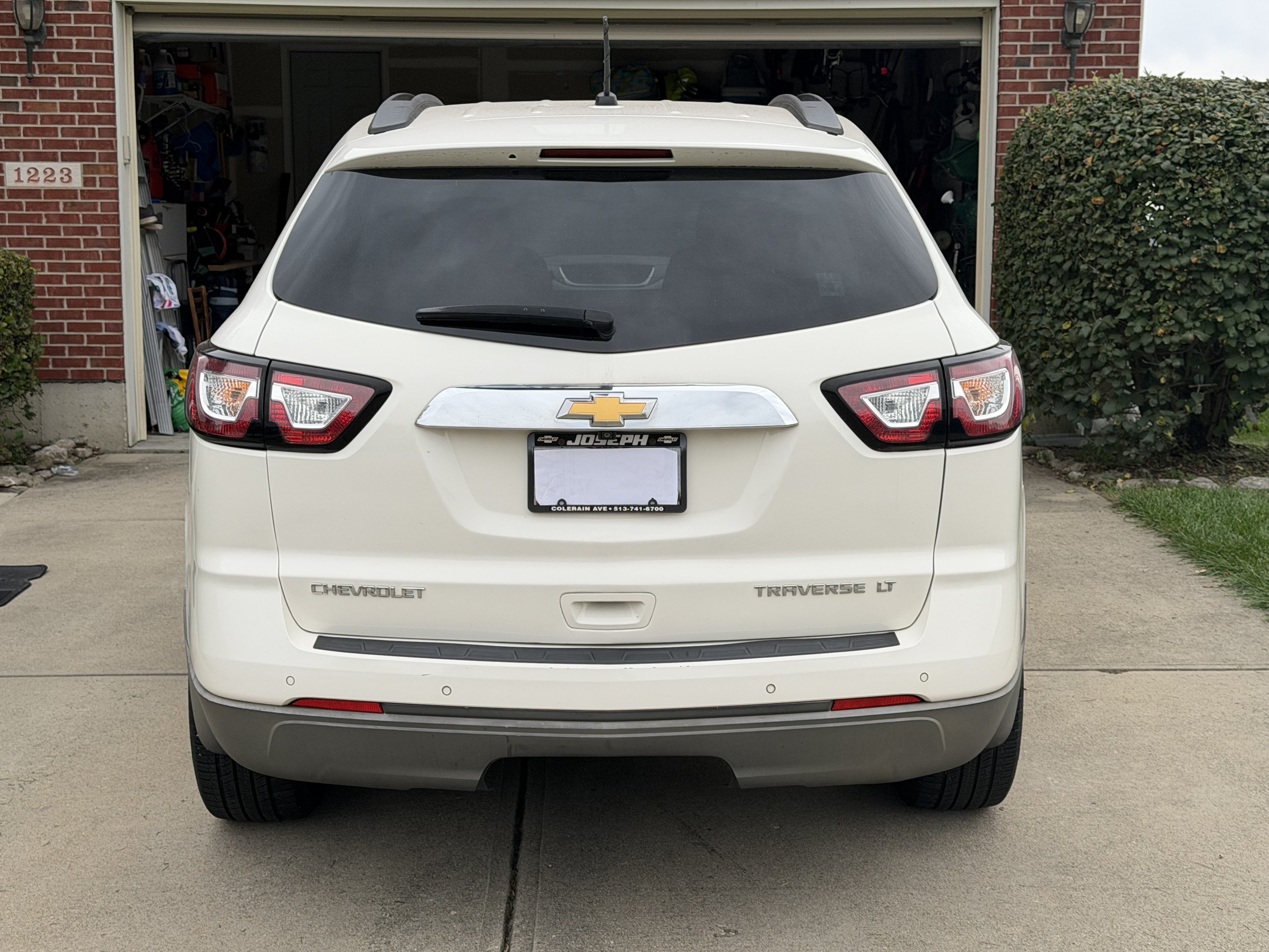 Used 2015 Chevrolet Traverse LT w/ Style and Technology Package FWD image 14