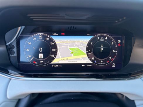 Used 2020 Land Rover Range Rover Evoque First Edition image 10