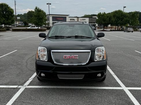 Used 2007 GMC Yukon XL Denali AWD/4WD image 1
