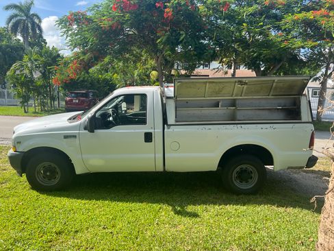 Used 2002 Ford F250 2WD Regular Cab Super Duty image 4
