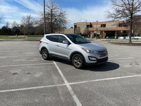 Used 2014 Hyundai Santa Fe Sport w/ Technology Package 04 FWD image 2