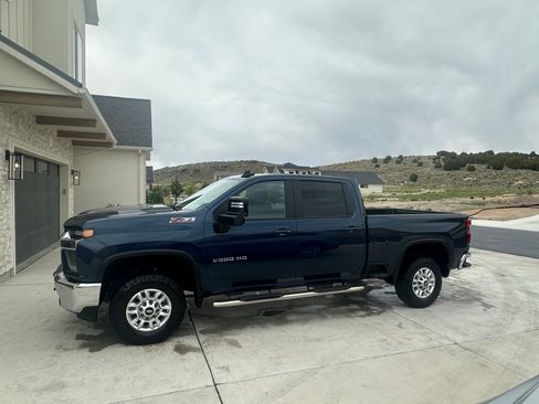 Used 2022 Chevrolet Silverado 2500 LT w/ All Star Edition AWD/4WD image 5