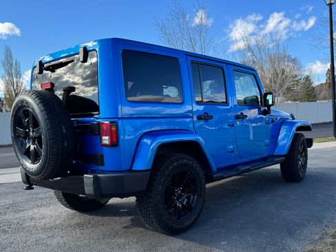 Used 2014 Jeep Wrangler Unlimited Sahara w/ Dual Top Group image 5