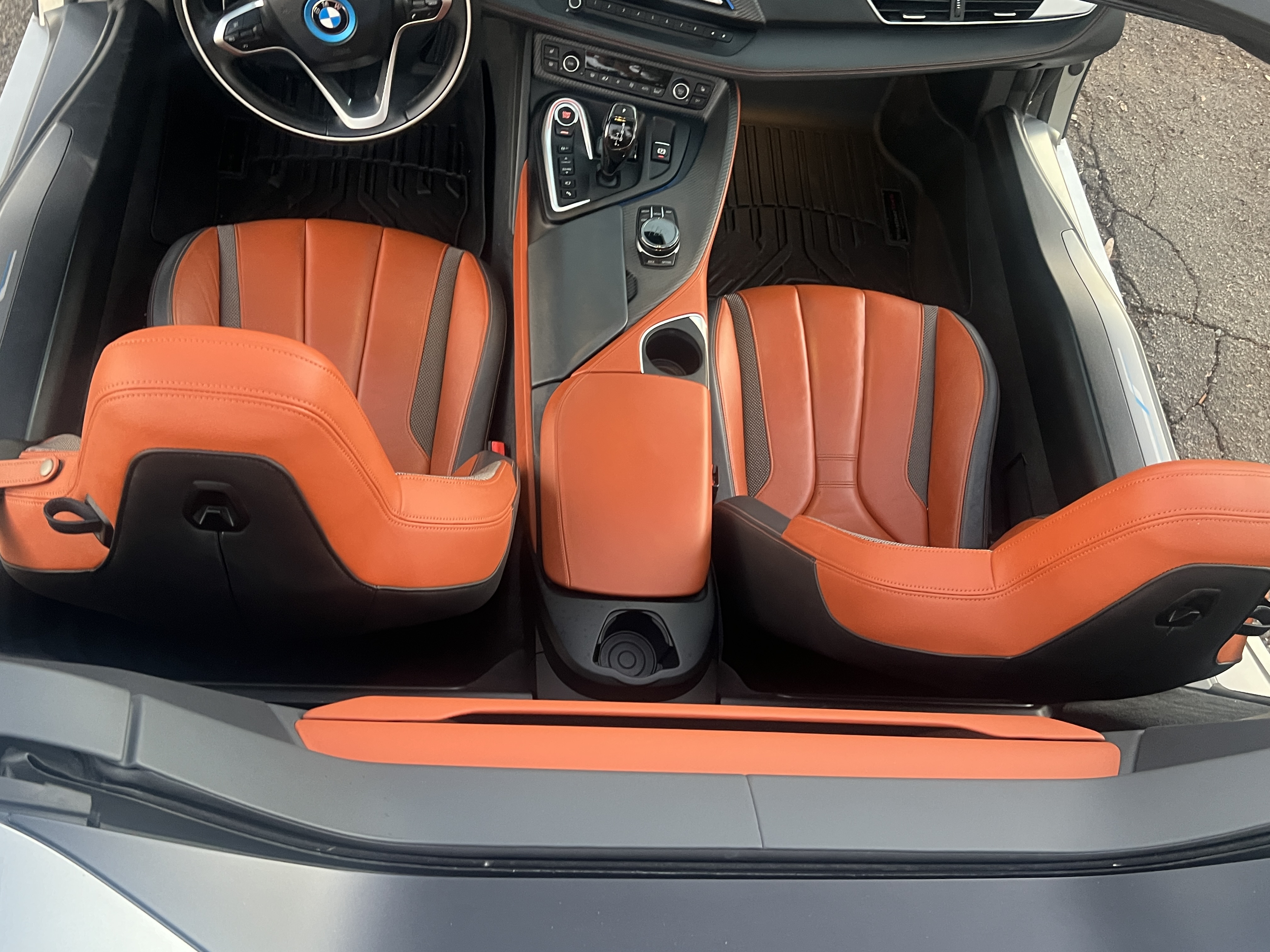 Used 2019 BMW i8 Roadster AWD/4WD image 16