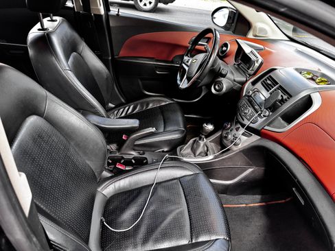 Used 2012 Chevrolet Sonic LTZ image 5