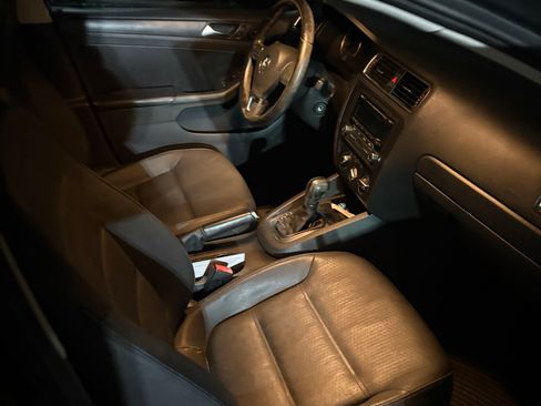 Used 2012 Volkswagen Jetta SE image 11