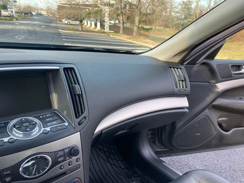 Used 2013 INFINITI G37 x Sedan w/ Premium Pkg image 17