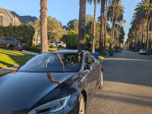 Used 2017 Tesla Model S 75D image 5