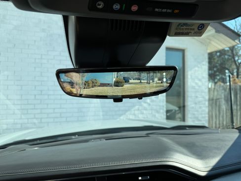 Used 2025 GMC Sierra 1500 Denali image 16