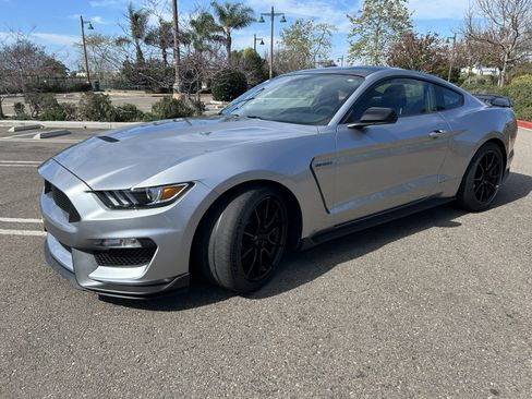 Used 2020 Ford Mustang Shelby GT350 image 4