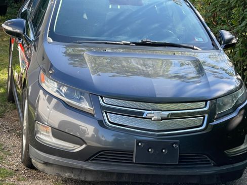 Used 2011 Chevrolet Volt image 1