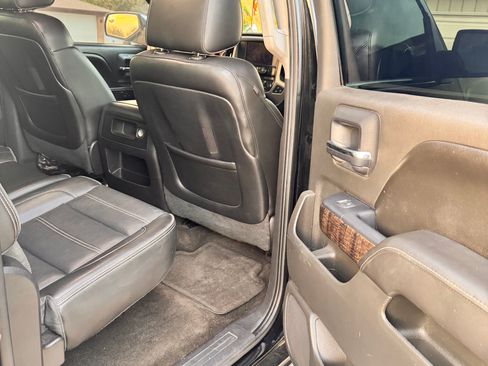 Used 2015 GMC Sierra 1500 Denali w/ Driver Alert Package AWD/4WD image 4