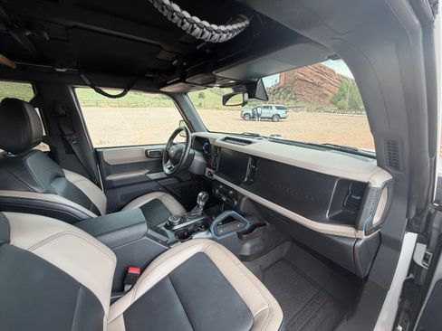 Used 2023 Ford Bronco Wildtrak AWD/4WD image 19