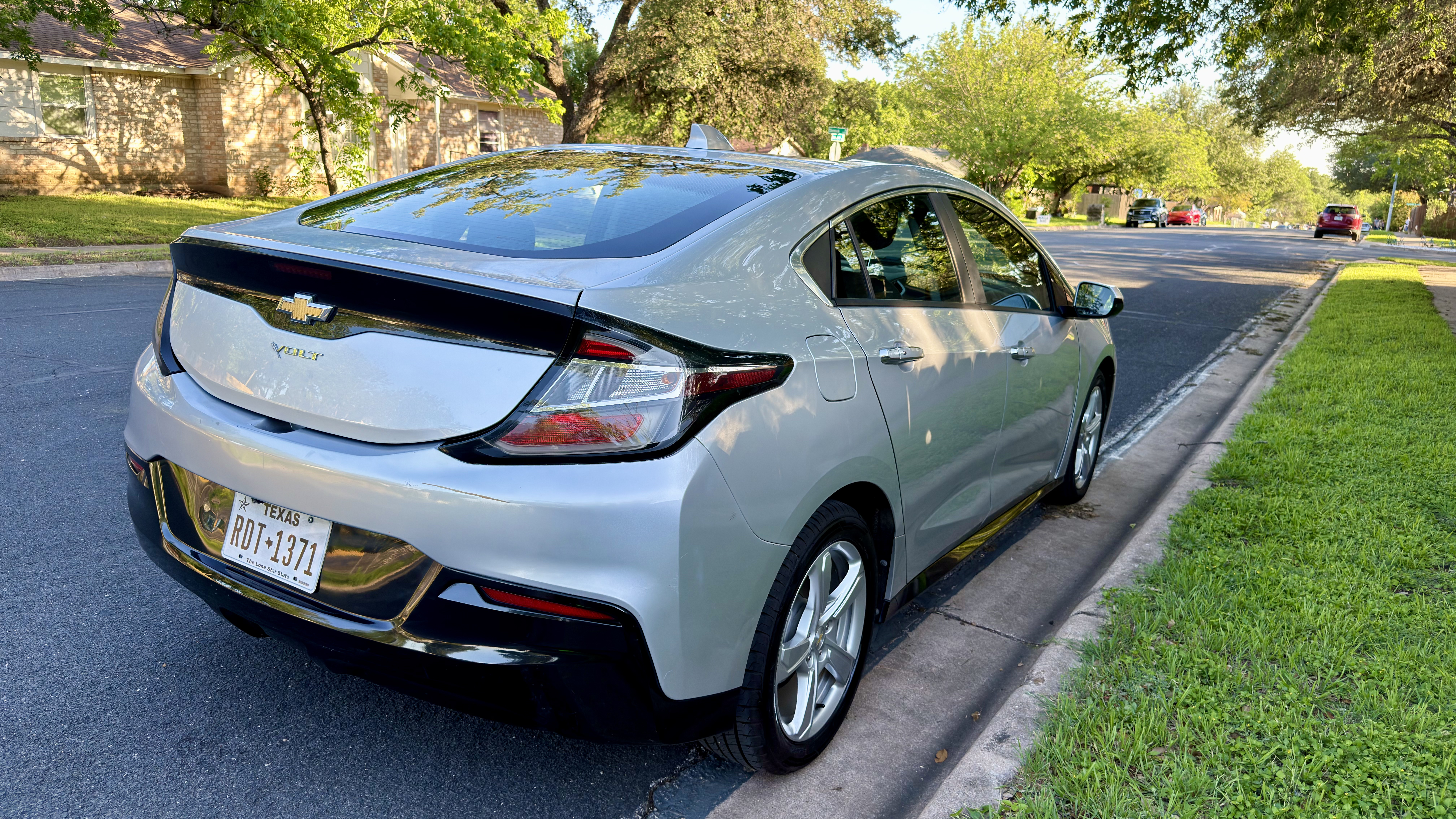 Used 2017 Chevrolet Volt LT FWD image 8