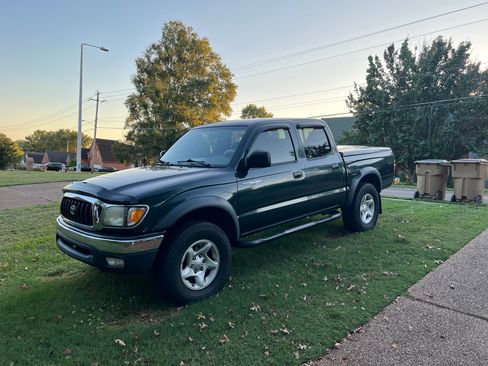 Used 2003 Toyota Tacoma PreRunner image 2