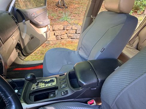 Used 2005 Toyota 4Runner Limited AWD/4WD image 9