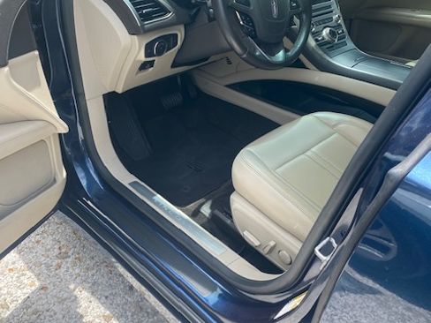 Used 2017 Lincoln MKZ Premiere FWD image 21
