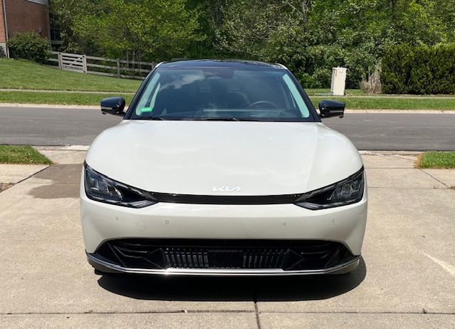 Used 2022 Kia EV6 GT-Line w/ First Edition Package AWD/4WD image 4