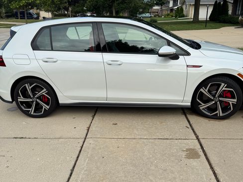 Used 2024 Volkswagen GTI SE w/ SE Leather Seats Package image 4